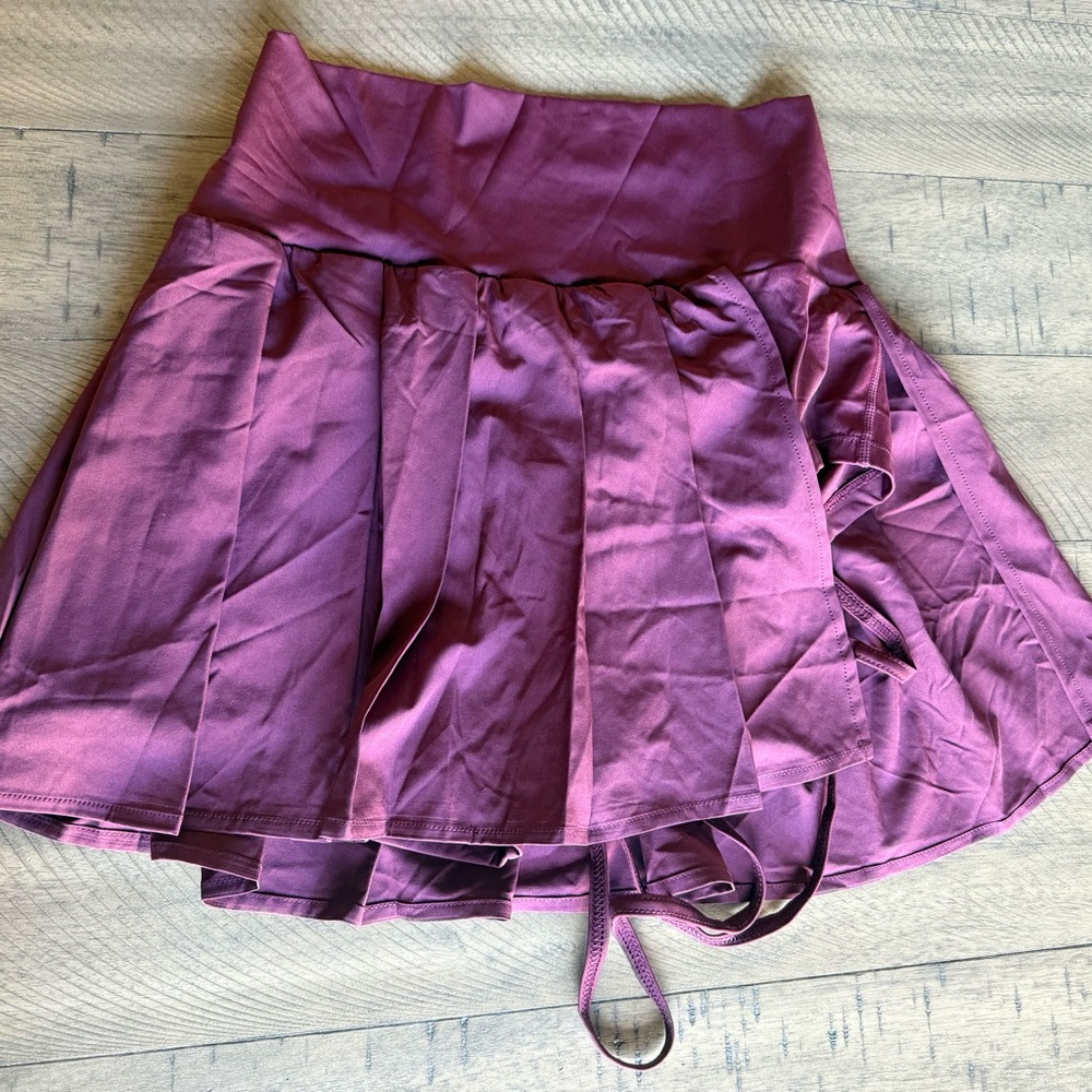 HALARA Women's Skater Skort in Rich burgundy